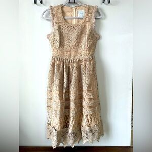 NEW Geode ModCloth, Small, beige tan crochet over lining fit & flare midi dress
